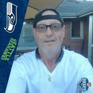 Meet your Posher, Carl